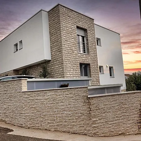 Luxury Batis * Pirovac